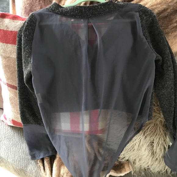 Cropped Sweater - Picture 3 of 3